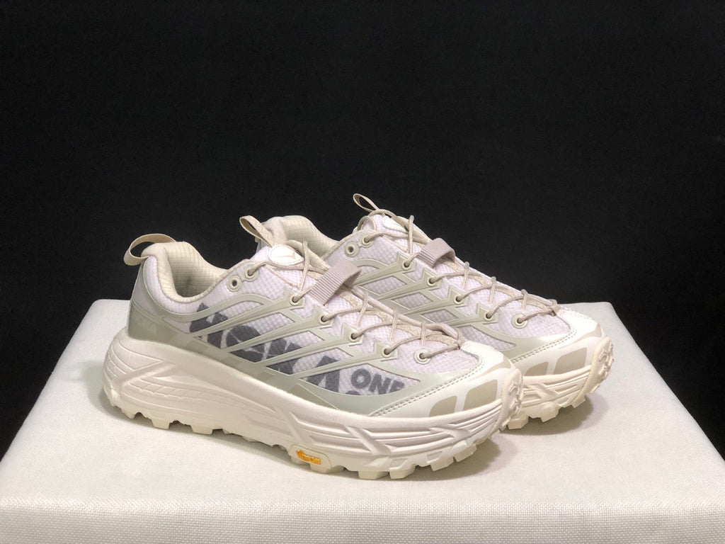 HOKA ONE ONE Mafate Three2 Trail Running Shoes